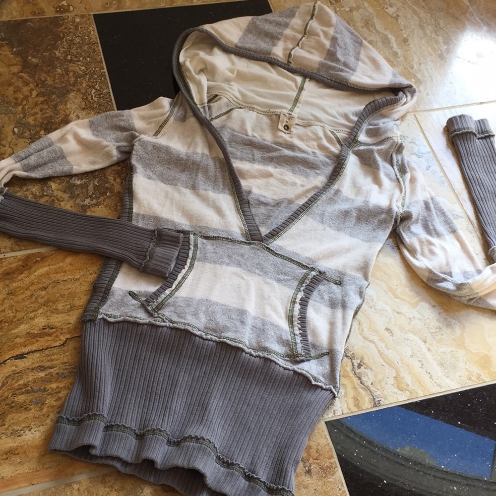 Free People ivory/gray sweat hoodie/pockets/ribbed